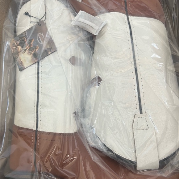 Old West Boys Cowboy Boots 5.5 Brown Square Toe with Cross NEW in BOX - Picture 3 of 5